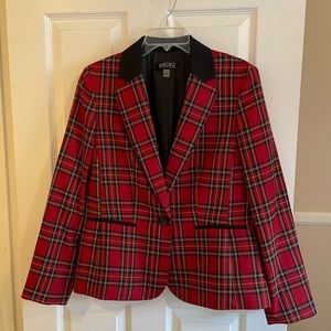 Beautiful KASPER Blazer. What’s prettier thank plaid at the Holidays!